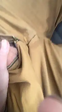 Snapshot of AriellaTaylor chatting on September 2025 04:22:02 PM AriellaTaylor online show from September 2025 04:22:02 PM