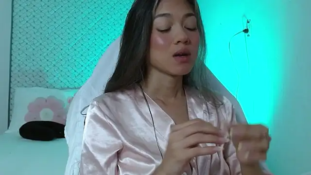 Snapshot of hantonella_ chatting on April 2026 03:23:01 PM hantonella online show from April 2026 03:23:01 PM