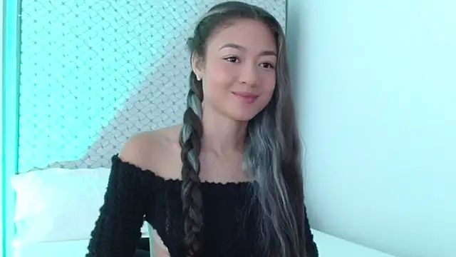 Snapshot of hantonella_ chatting on June 2026 12:07:02 PM hantonella online show from June 2026 12:07:02 PM