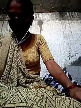 Snapshot of Anushka_Ji chatting on February 2025 03:13:02 AM Anushka Ji online show from February 2025 03:13:02 AM