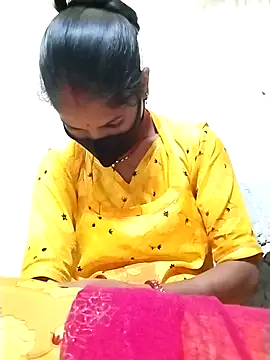 Snapshot of Anushka_Ji chatting on November 2025 07:57:01 AM Anushka Ji online show from November 2025 07:57:01 AM