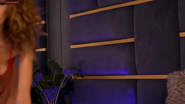 Snapshot of CynthiaWest chatting on January 2025 04:15:01 AM CynthiaWest online show from January 2025 04:15:01 AM