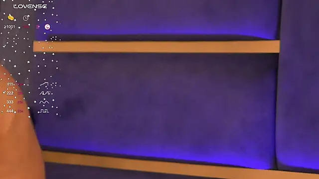 Snapshot of CynthiaWest chatting on March 2025 04:04:01 AM CynthiaWest online show from March 2025 04:04:01 AM