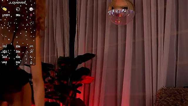 Snapshot of CynthiaWest chatting on February 2026 04:27:01 AM CynthiaWest online show from February 2026 04:27:01 AM