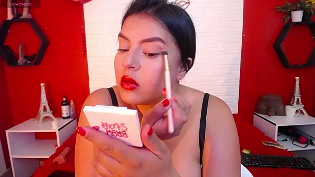 Snapshot of _poison_sweet chatting on February 2026 06:13:01 PM poison sweet online show from February 2026 06:13:01 PM