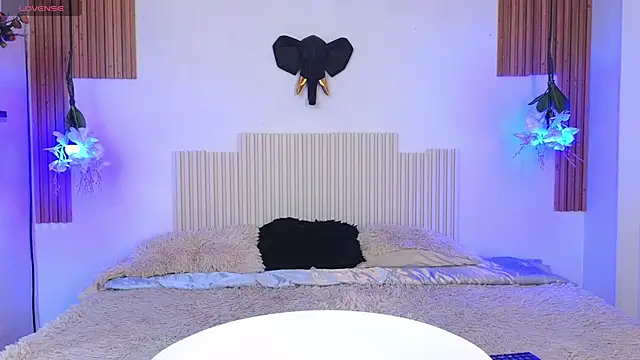 Snapshot of _poison_sweet chatting on March 2026 06:03:01 PM poison sweet online show from March 2026 06:03:01 PM