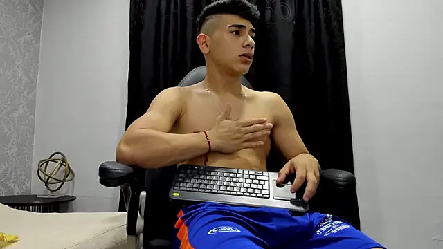 andrew rose  online show from January 2025 05:11:01 PM