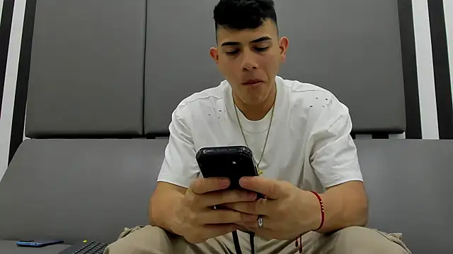 andrew rose  online show from January 2025 03:07:02 AM