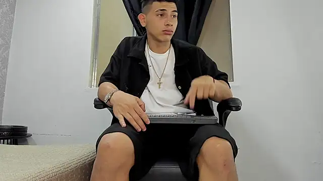 andrew rose  online show from March 2025 06:46:02 AM