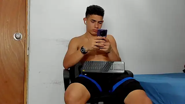 andrew rose  online show from April 2026 06:19:01 AM