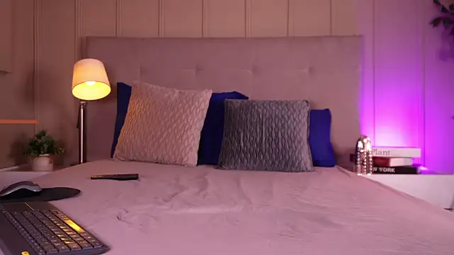 Snapshot of endy_rush chatting on April 2026 12:38:02 PM endy rush online show from April 2026 12:38:02 PM