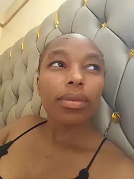 Missthigh online show from February 2026 12:12:01 PM