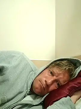 Snapshot of MArciQuarky chatting on September 2025 06:51:02 PM MArciQuarky online show from September 2025 06:51:02 PM