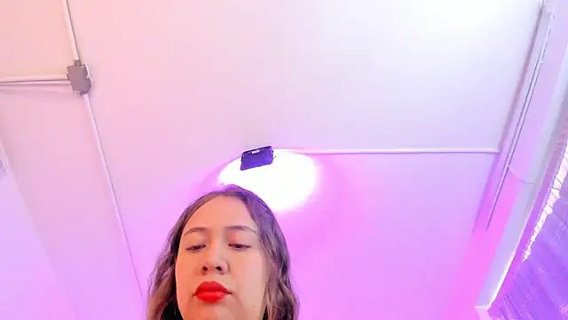 Eliissh  online show from September 2025 01:36:01 PM