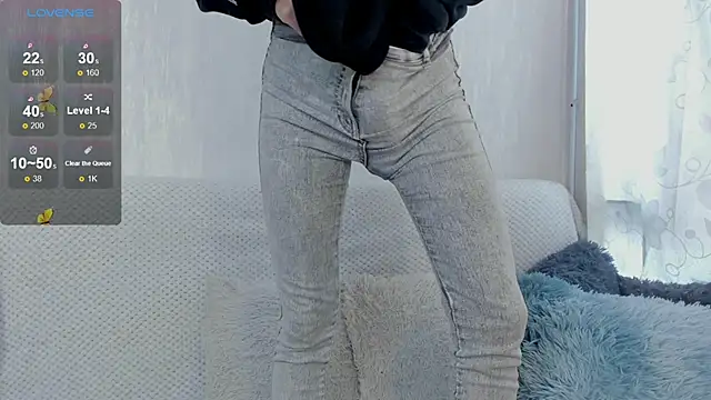 v1cky  online show from February 2025 09:54:01 PM