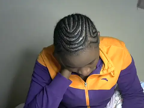 Novah  online show from November 2025 02:17:02 AM