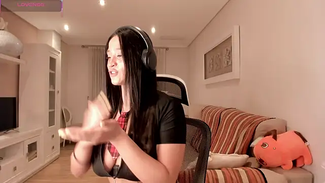 Snapshot of bella_apont chatting on December 2025 07:55:01 PM bella apont online show from December 2025 07:55:01 PM