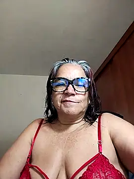 MARIANMILLS   online show from December 2025 01:20:02 PM