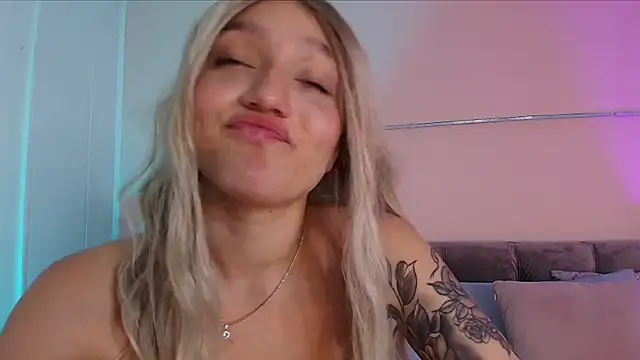 Giaa Ross online show from January 2025 05:49:01 PM