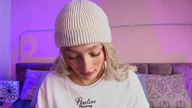 Giaa Ross online show from January 2025 02:35:01 PM