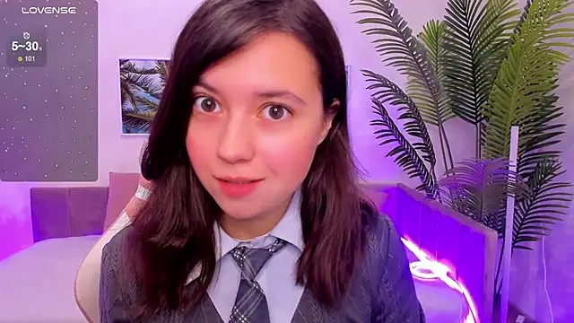 Lina Brownie online show from October 2025 02:20:01 AM