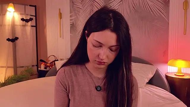 Snapshot of Miley_Smile chatting on November 2025 05:43:02 AM Miley Smile online show from November 2025 05:43:02 AM