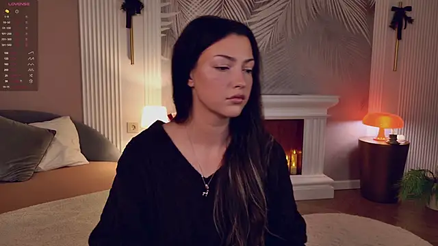 Snapshot of Miley_Smile chatting on December 2025 05:46:01 AM Miley Smile online show from December 2025 05:46:01 AM