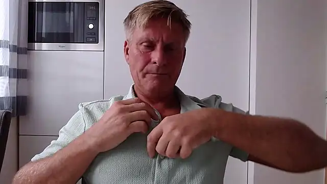 johnnym1 online show from September 2025 01:55:02 PM