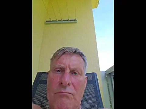 johnnym1 online show from May 2026 12:47:02 PM