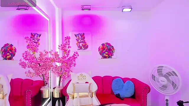 Miss dolly  online show from February 2025 12:33:01 PM