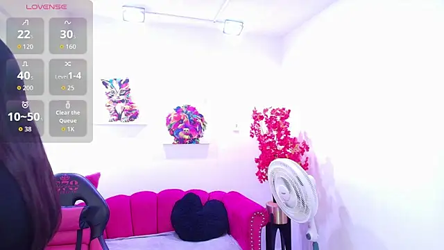 Snapshot of Miss_dolly_ chatting on April 2026 12:21:01 PM Miss dolly online show from April 2026 12:21:01 PM