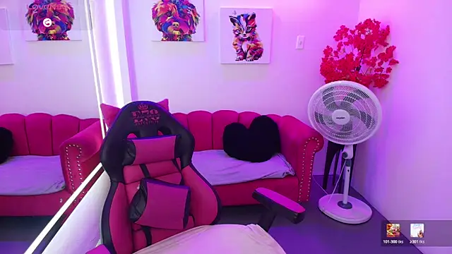 Snapshot of Miss_dolly_ chatting on May 2026 12:43:02 PM Miss dolly online show from May 2026 12:43:02 PM
