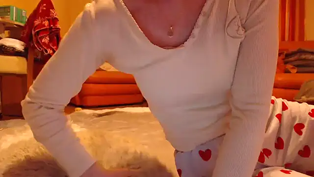 Snapshot of LovelyAndraGirl chatting on April 2026 01:41:02 PM LovelyAndraGirl online show from April 2026 01:41:02 PM