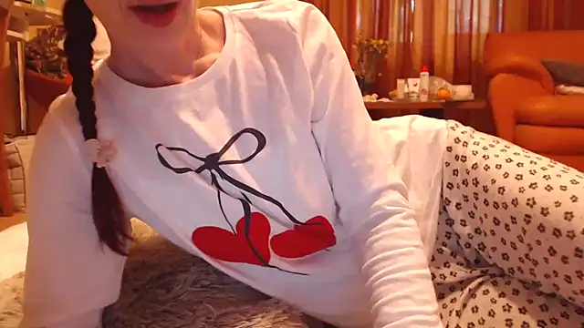 Snapshot of LovelyAndraGirl chatting on June 2026 07:07:03 AM LovelyAndraGirl online show from June 2026 07:07:03 AM