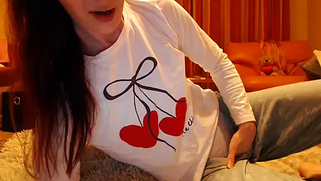 LovelyAndraGirl online show from July 2026 10:58:02 PM