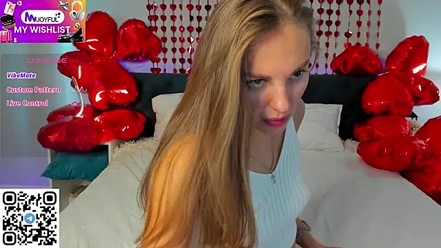 Snapshot of Kelly_Hardy chatting on February 2025 03:09:02 AM Kelly Hardy online show from February 2025 03:09:02 AM