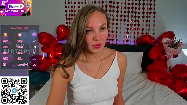 Snapshot of Kelly_Hardy chatting on February 2025 01:18:02 AM Kelly Hardy online show from February 2025 01:18:02 AM