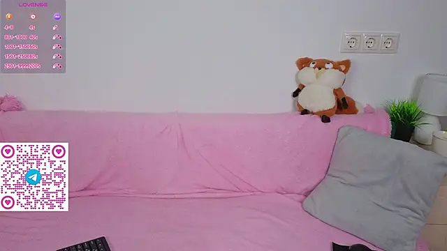 Snapshot of Kelly_Hardy chatting on November 2025 01:11:01 AM Kelly Hardy online show from November 2025 01:11:01 AM