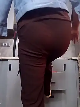 Snapshot of Aachal_7 chatting on November 2025 03:27:01 AM Aachal 7 online show from November 2025 03:27:01 AM