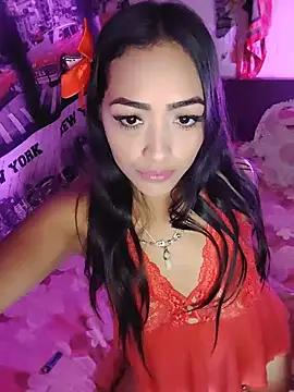 Snapshot of latiinahot chatting on August 2026 05:20:01 AM latiinahot online show from August 2026 05:20:01 AM