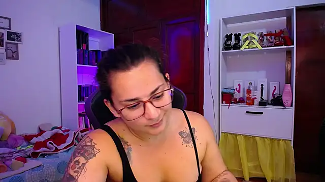 Snapshot of Amarantha_666 chatting on December 2024 10:18:02 PM Amarantha 666 online show from December 2024 10:18:02 PM