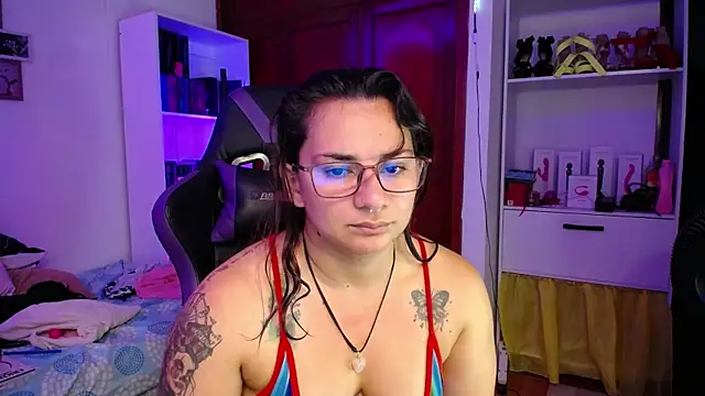 Snapshot of Amarantha_666 chatting on December 2024 09:45:02 PM Amarantha 666 online show from December 2024 09:45:02 PM