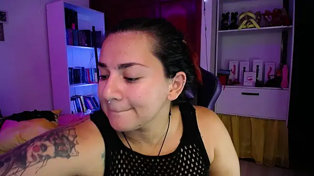 Snapshot of Amarantha_666 chatting on December 2024 09:06:01 PM Amarantha 666 online show from December 2024 09:06:01 PM