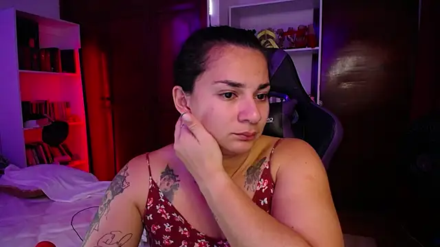 Snapshot of Amarantha_666 chatting on February 2025 10:44:02 PM Amarantha 666 online show from February 2025 10:44:02 PM