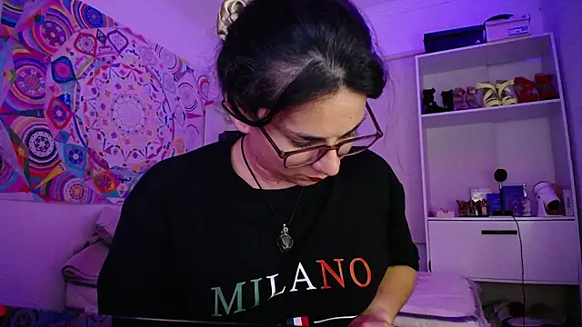 Snapshot of Amarantha_666 chatting on October 2025 10:43:02 PM Amarantha 666 online show from October 2025 10:43:02 PM