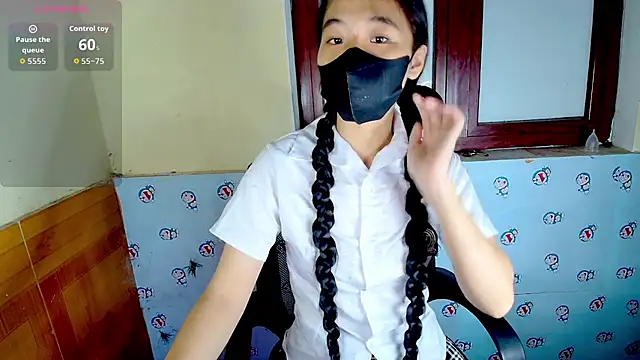 Snapshot of __Saphia__ chatting on October 2025 03:34:01 PM   Saphia   online show from October 2025 03:34:01 PM