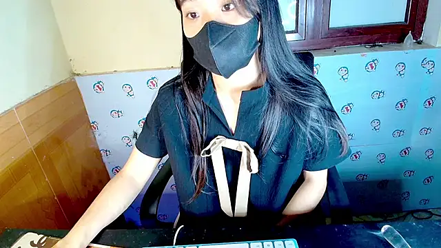 Snapshot of __Saphia__ chatting on October 2025 02:40:01 PM   Saphia   online show from October 2025 02:40:01 PM