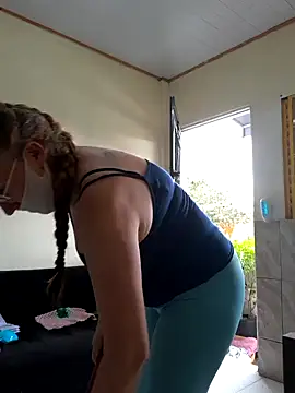 Snapshot of MILEIDE980 chatting on March 2025 03:50:02 PM MILEIDE980 online show from March 2025 03:50:02 PM