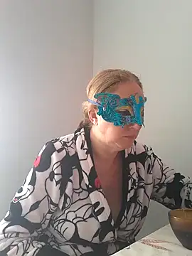 Snapshot of MILEIDE980 chatting on September 2025 12:09:02 PM MILEIDE980 online show from September 2025 12:09:02 PM