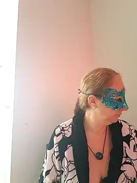 Snapshot of MILEIDE980 chatting on September 2025 12:10:01 PM MILEIDE980 online show from September 2025 12:10:01 PM